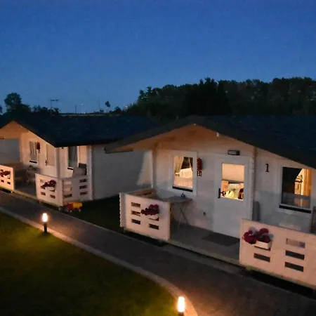 Letniskowe Rejs Lodge