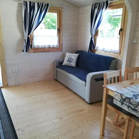 Letniskowe Rejs Lodge *